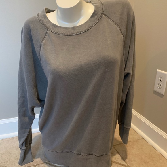 SO Tops - NWOT Oversized sweatshirt